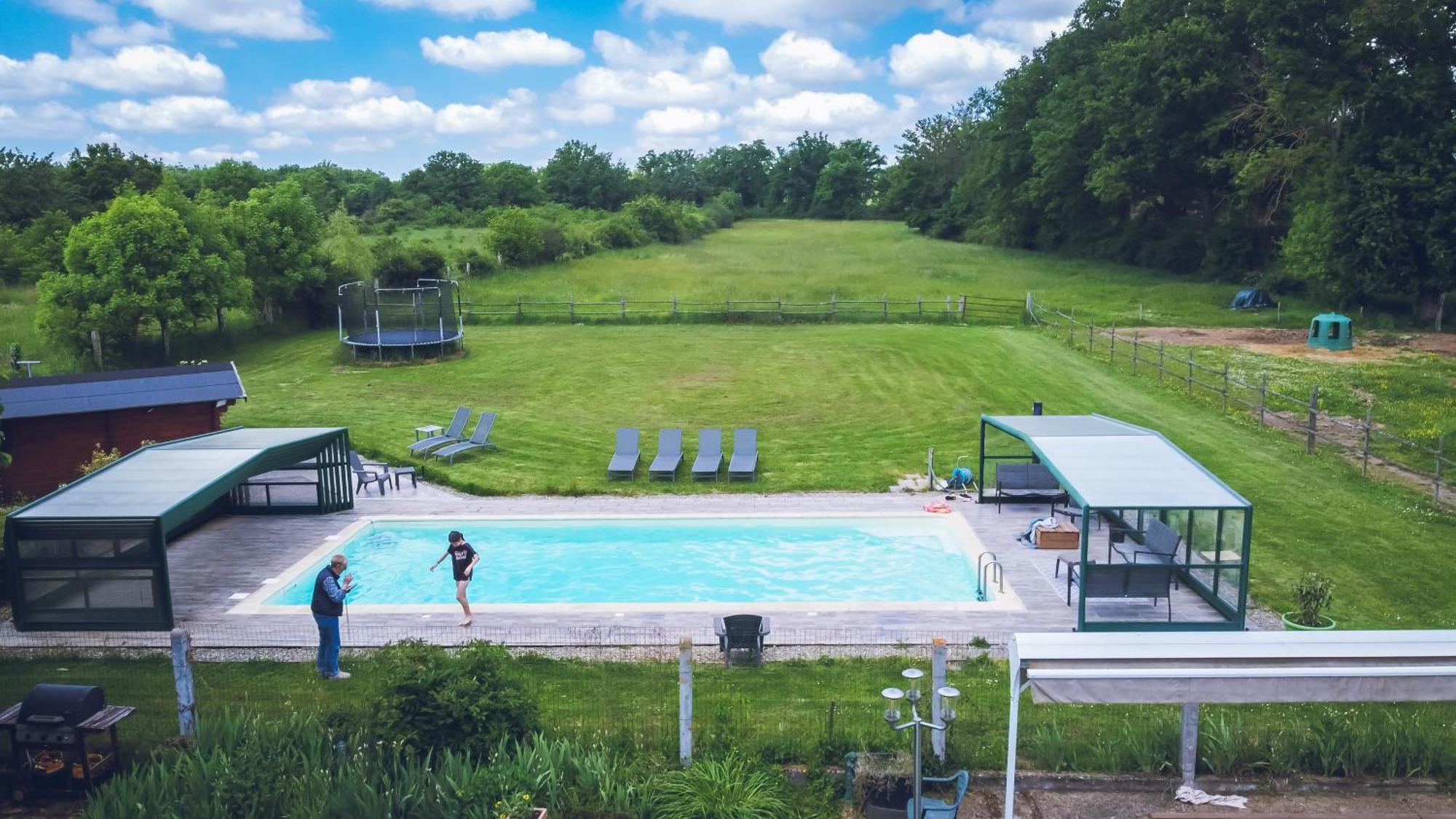 Huriel Les Malvaux Bed & Breakfast エクステリア 写真