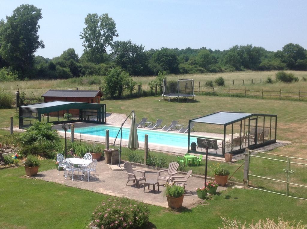 Huriel Les Malvaux Bed & Breakfast エクステリア 写真